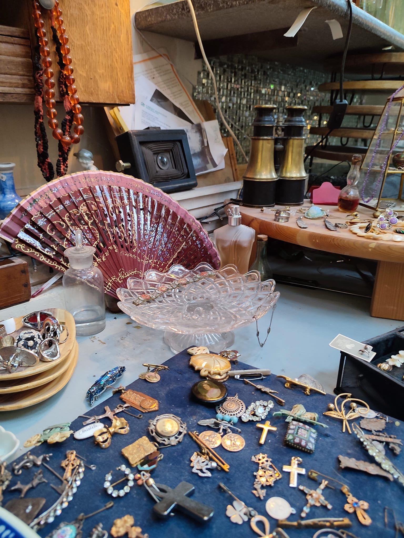 Journée Antiquités Brocante et livres anciens et d'occasion - Marché du